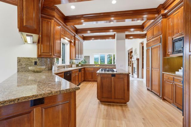 899 Vista Del Roble Place, San Jose, CA 95120