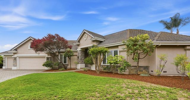 899 Vista Del Roble Place, San Jose, CA 95120