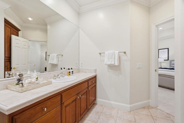 899 Vista Del Roble Place, San Jose, CA 95120