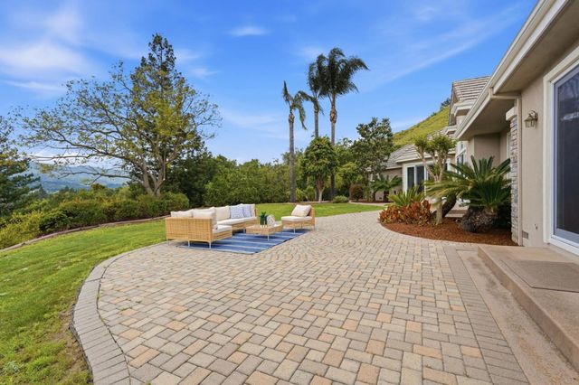 899 Vista Del Roble Place, San Jose, CA 95120