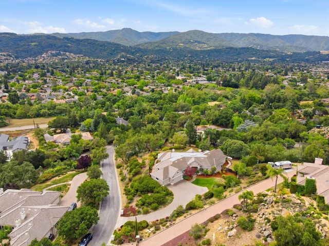 899 Vista Del Roble Place, San Jose, CA 95120
