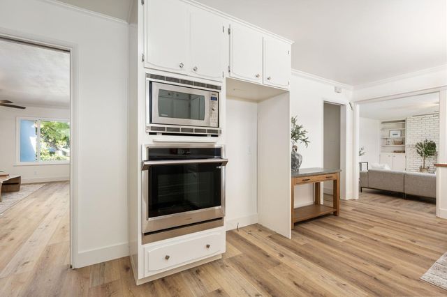 1711 E Stuart Avenue, Fresno, CA 93710