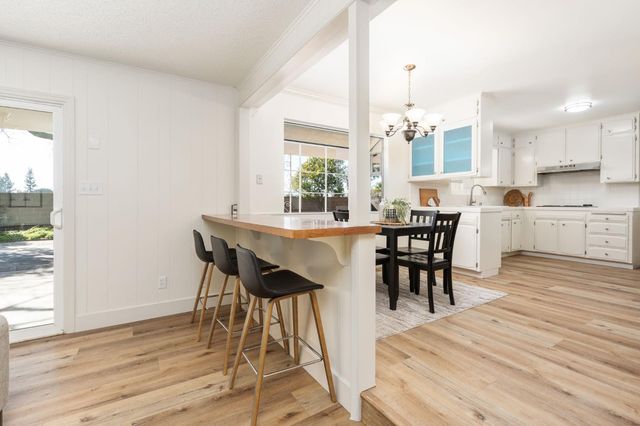 1711 E Stuart Avenue, Fresno, CA 93710