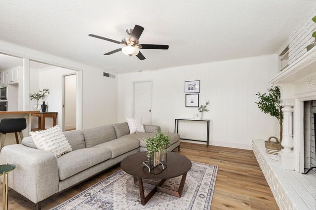 1711 E Stuart Avenue, Fresno, CA 93710