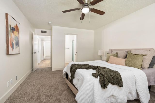 1711 E Stuart Avenue, Fresno, CA 93710