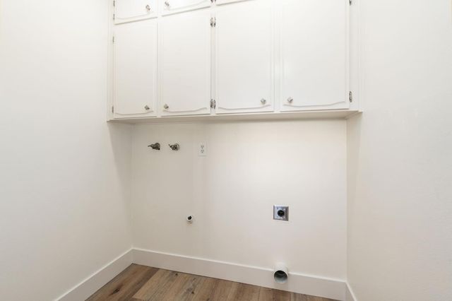 1711 E Stuart Avenue, Fresno, CA 93710