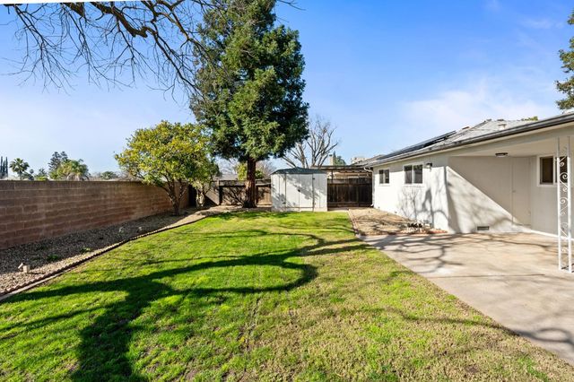 1711 E Stuart Avenue, Fresno, CA 93710