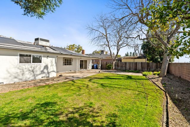 1711 E Stuart Avenue, Fresno, CA 93710