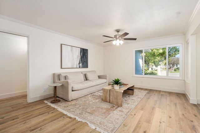 1711 E Stuart Avenue, Fresno, CA 93710