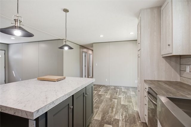 825 Trailwinds Drive, Westminster, SC 29693