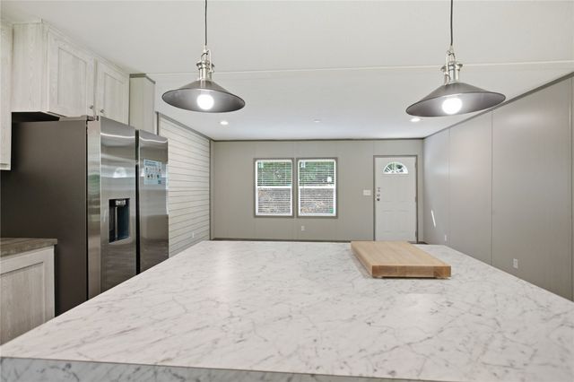 825 Trailwinds Drive, Westminster, SC 29693