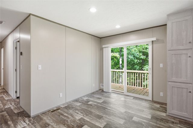 825 Trailwinds Drive, Westminster, SC 29693