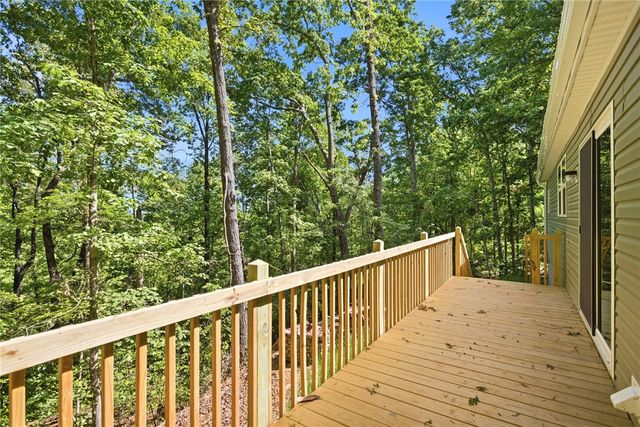 825 Trailwinds Drive, Westminster, SC 29693
