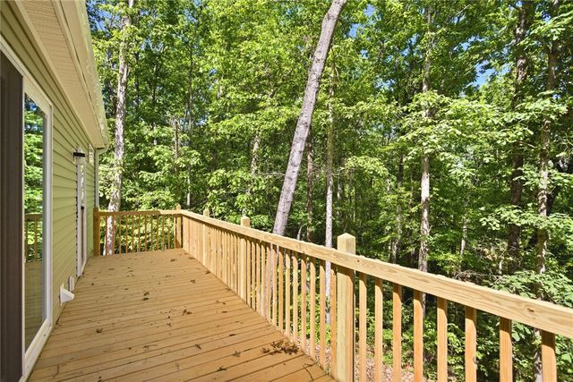 825 Trailwinds Drive, Westminster, SC 29693