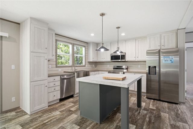 825 Trailwinds Drive, Westminster, SC 29693