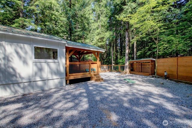 92 Riverside Drive, Deming, WA 98244