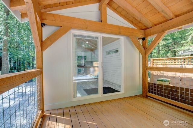 92 Riverside Drive, Deming, WA 98244