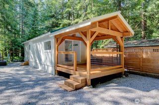 92 Riverside Drive, Deming, WA 98244