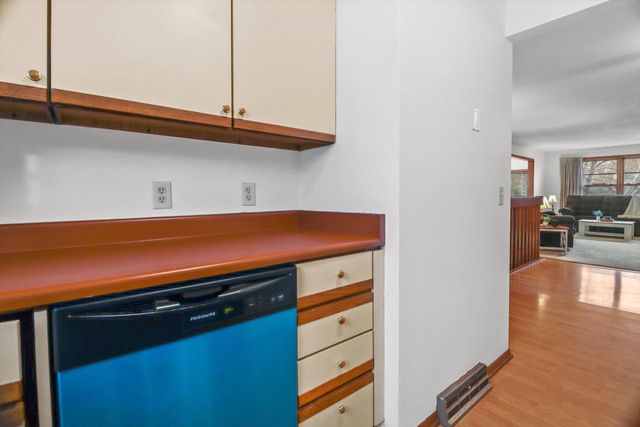 1114 N Osborne Avenue, Janesville, WI 53548