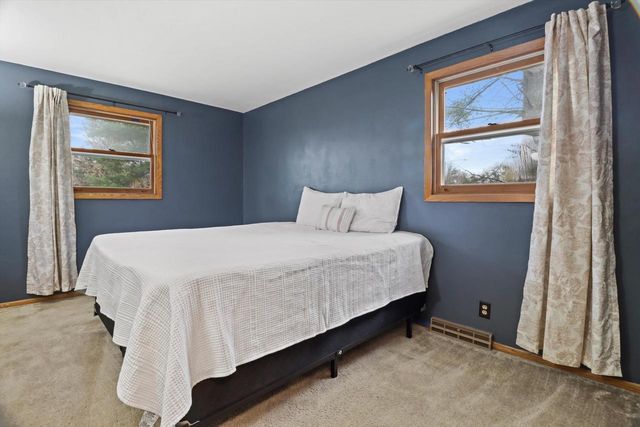 1114 N Osborne Avenue, Janesville, WI 53548