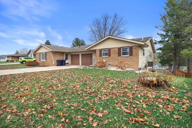 1114 N Osborne Avenue, Janesville, WI 53548