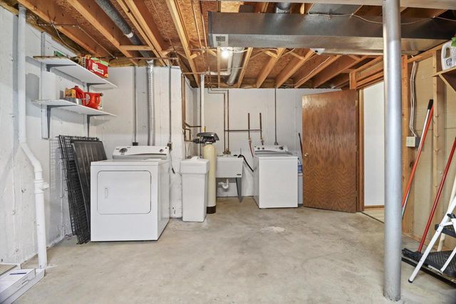 1114 N Osborne Avenue, Janesville, WI 53548