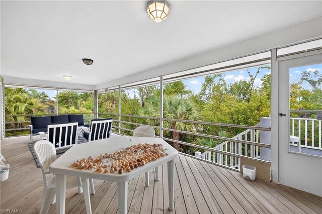 966 Sand Castle RD, Sanibel, FL 33957