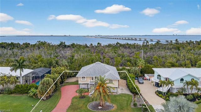 966 Sand Castle RD, Sanibel, FL 33957
