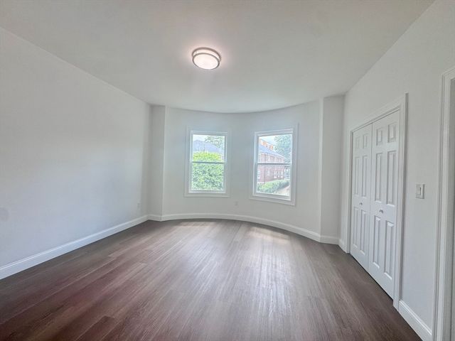 36 Brookledge St 2R, Boston, MA 02121