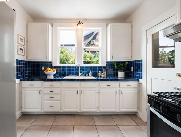 2525 Ashby Ave 2, Berkeley, CA 94705