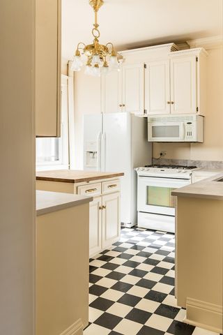 11 Summit Court 11, Saint Paul, MN 55102