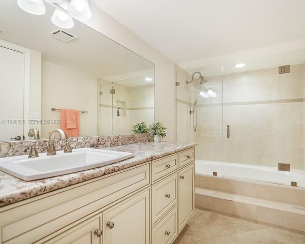 614 Executive Center Dr 102, West Palm Beach, FL 33401