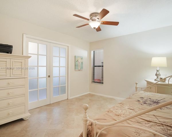 614 Executive Center Dr 102, West Palm Beach, FL 33401