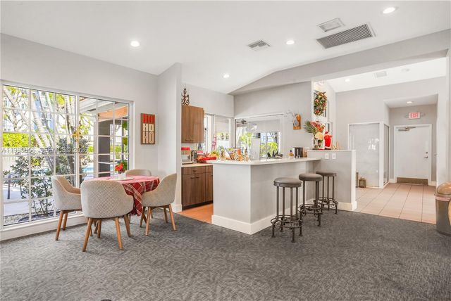 614 Executive Center Dr 102, West Palm Beach, FL 33401