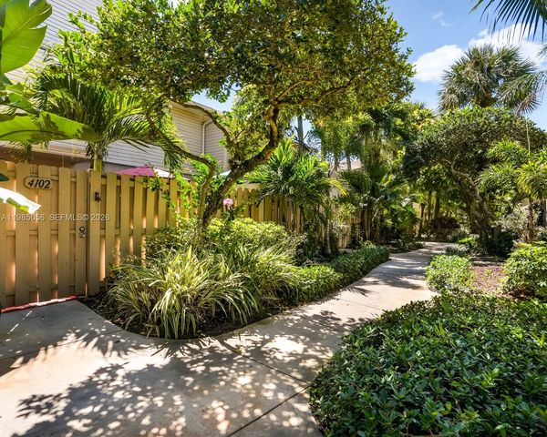 614 Executive Center Dr 102, West Palm Beach, FL 33401