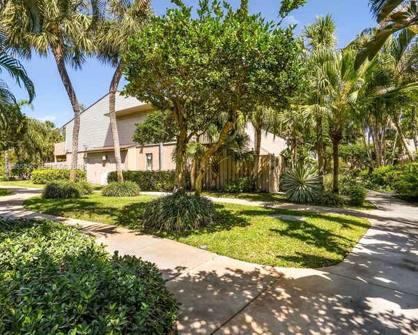 614 Executive Center Dr 102, West Palm Beach, FL 33401