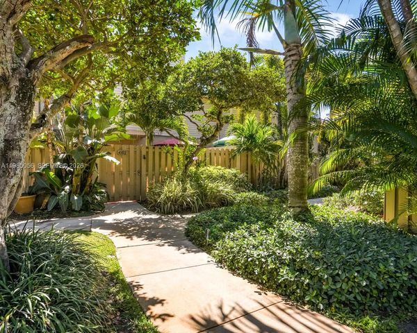 614 Executive Center Dr 102, West Palm Beach, FL 33401