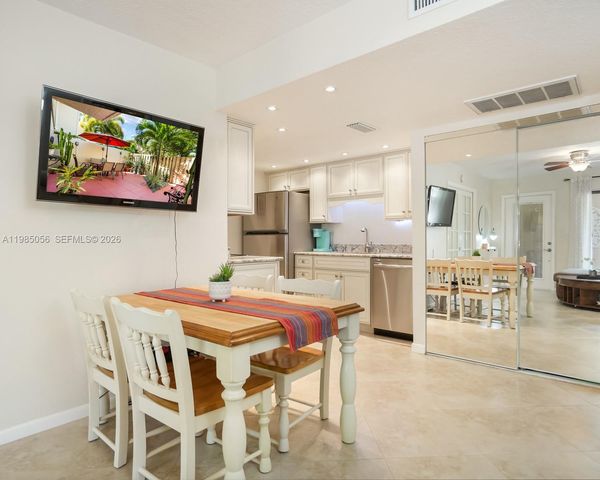 614 Executive Center Dr 102, West Palm Beach, FL 33401