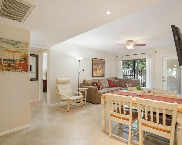 614 Executive Center Dr 102, West Palm Beach, FL 33401