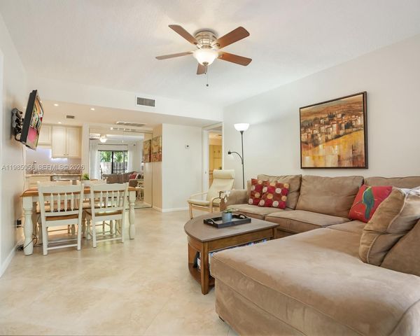 614 Executive Center Dr 102, West Palm Beach, FL 33401