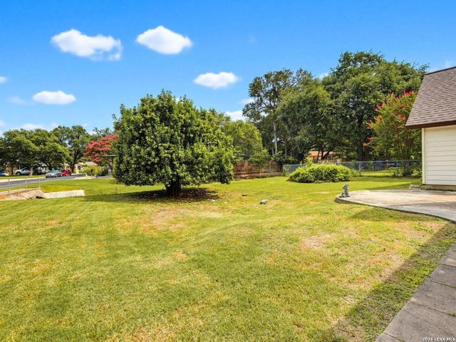 3002 NANTUCKET DR, San Antonio, TX 78230