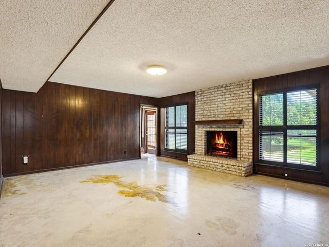 3002 NANTUCKET DR, San Antonio, TX 78230