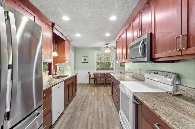 2080 APRICOT DRIVE, Deltona, FL 32725