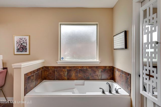 125 Whispering Oaks Crossing, Pearl, MS 39208