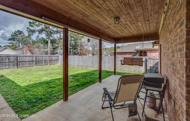 125 Whispering Oaks Crossing, Pearl, MS 39208