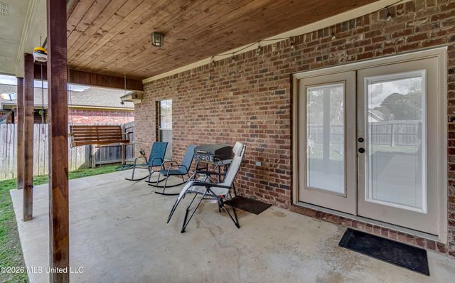 125 Whispering Oaks Crossing, Pearl, MS 39208