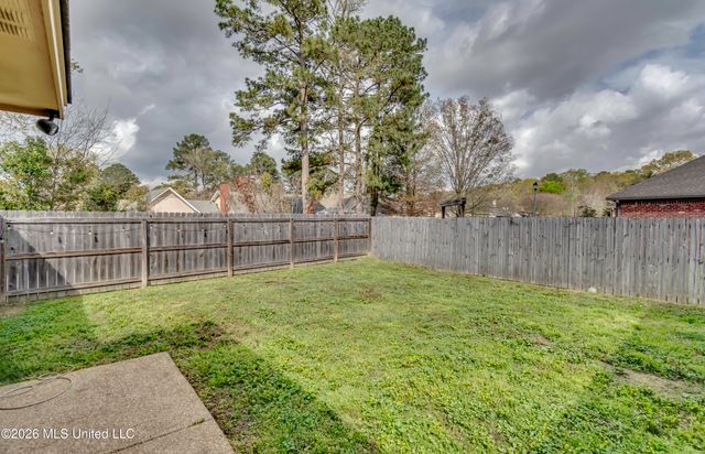 125 Whispering Oaks Crossing, Pearl, MS 39208