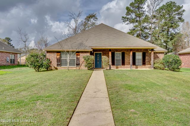 125 Whispering Oaks Crossing, Pearl, MS 39208