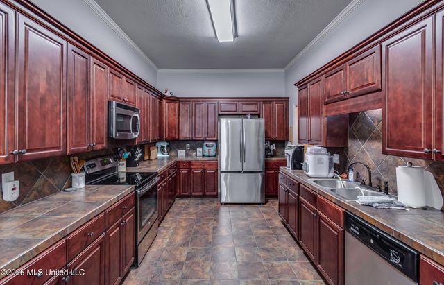 125 Whispering Oaks Crossing, Pearl, MS 39208