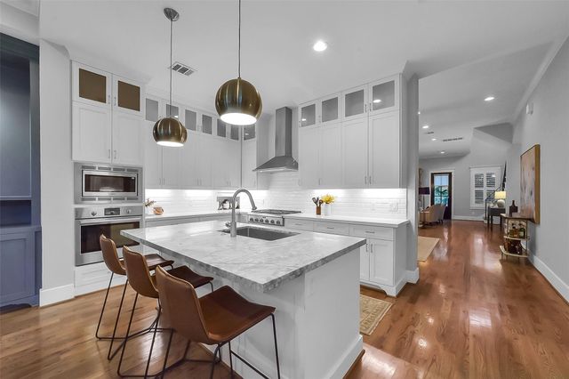 310 W 18th Street, Houston, TX 77008